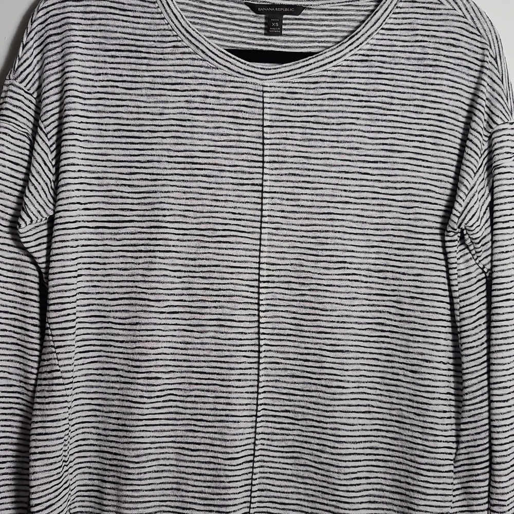 BANANA REPUBLIC Black and White Striped Top 3/4 Sleeve Size Petite XSmall - Picture 8 of 16
